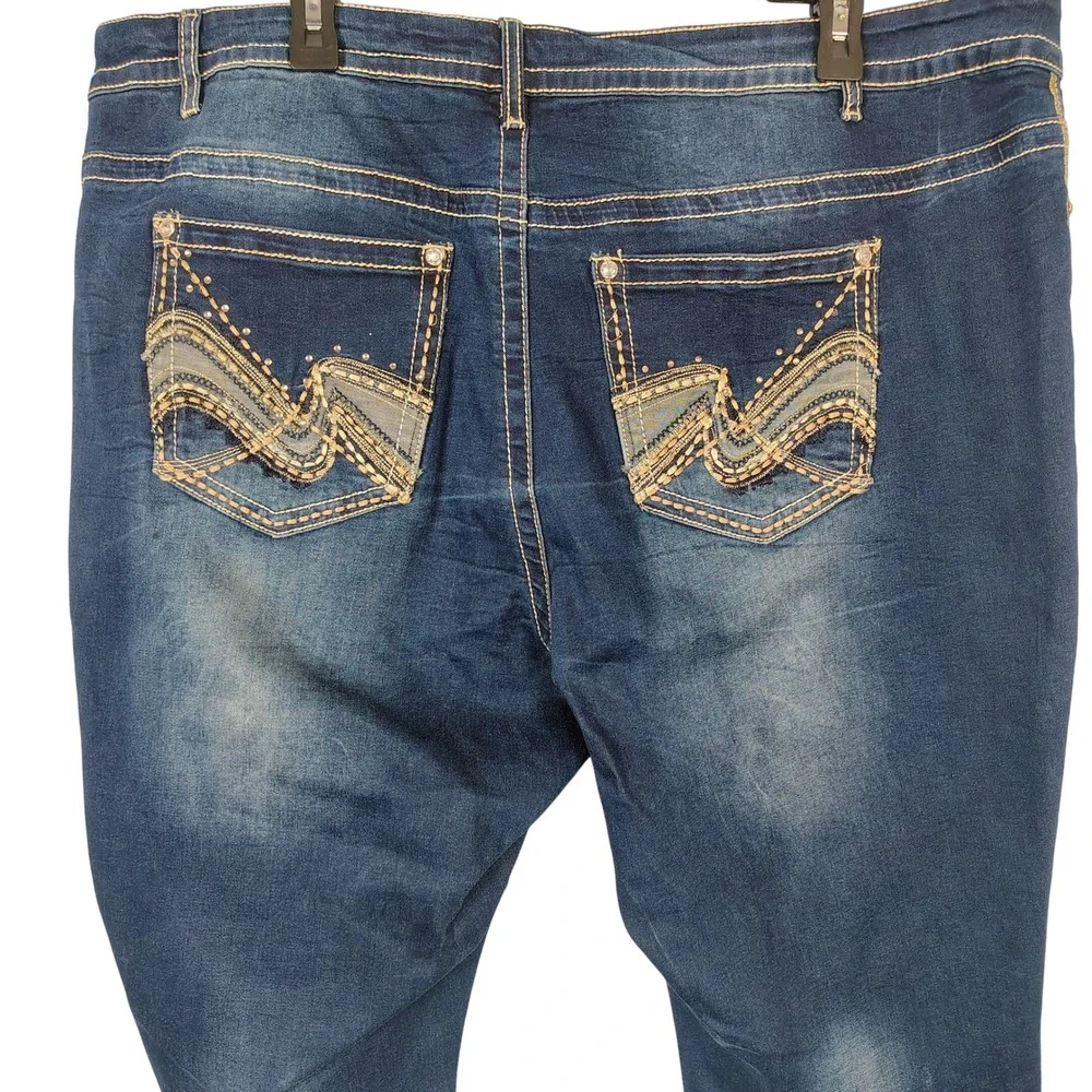 State of Independence Womens Plus Size‎ 22 Dark Wash Embroidered Denim Shorts